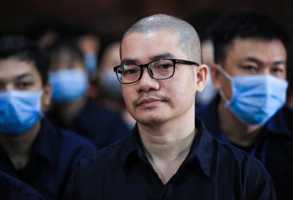 Chủ tịch Địa ốc Alibaba bị đề nghị chung thân vì lừa đảo thumbnail